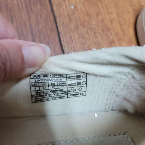 UGG Adley Chunky Glittered Sneakers - Picture 12 of 12